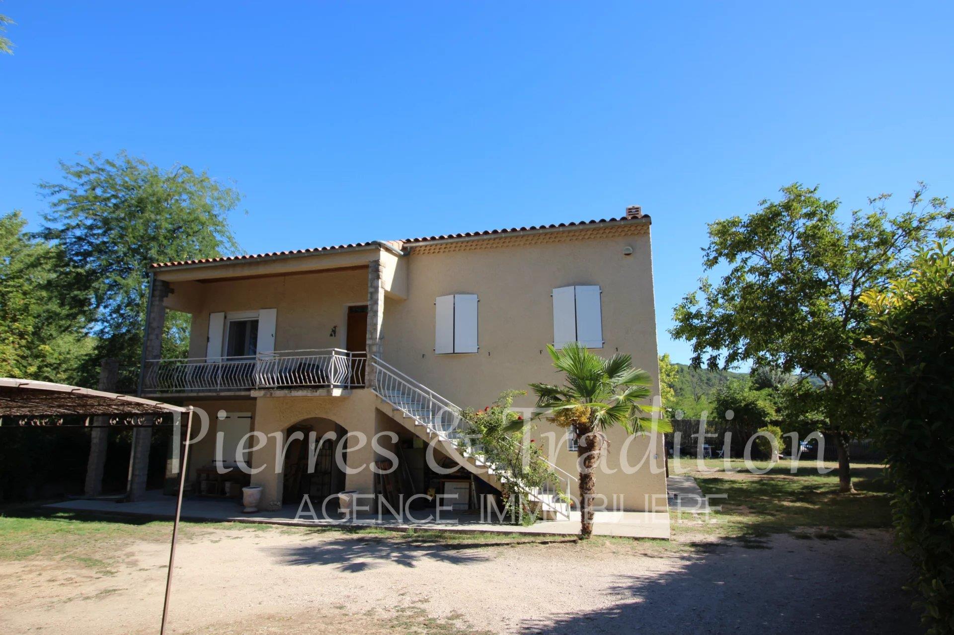 Maison à vendre, 178m², Saignon