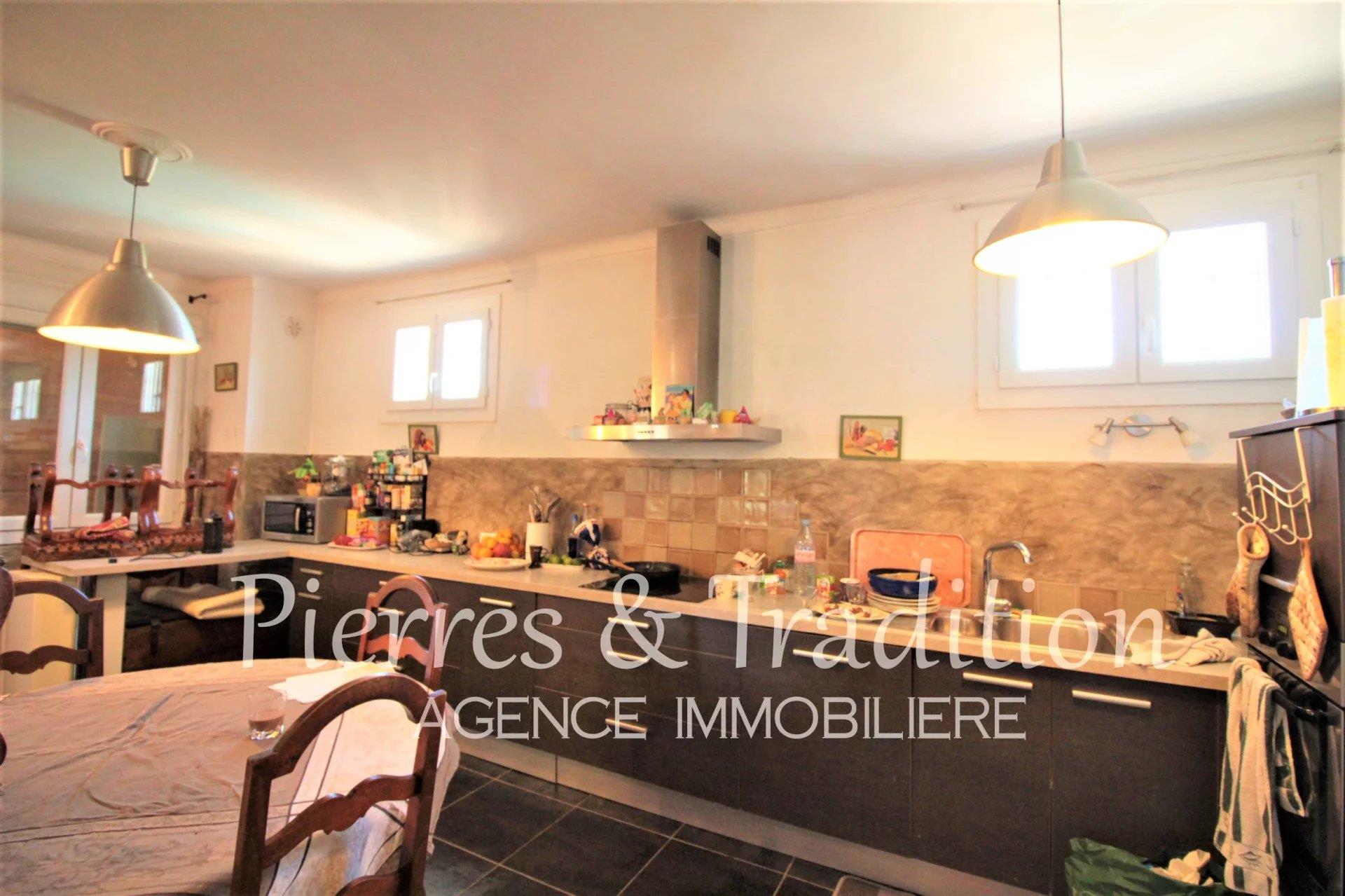 Maison à vendre, 178m², Saignon