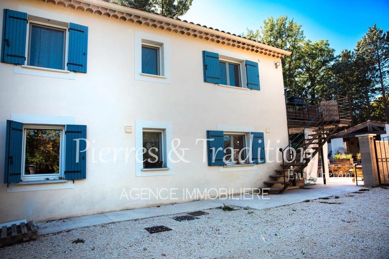 Maison à vendre, 120m², Saignon
