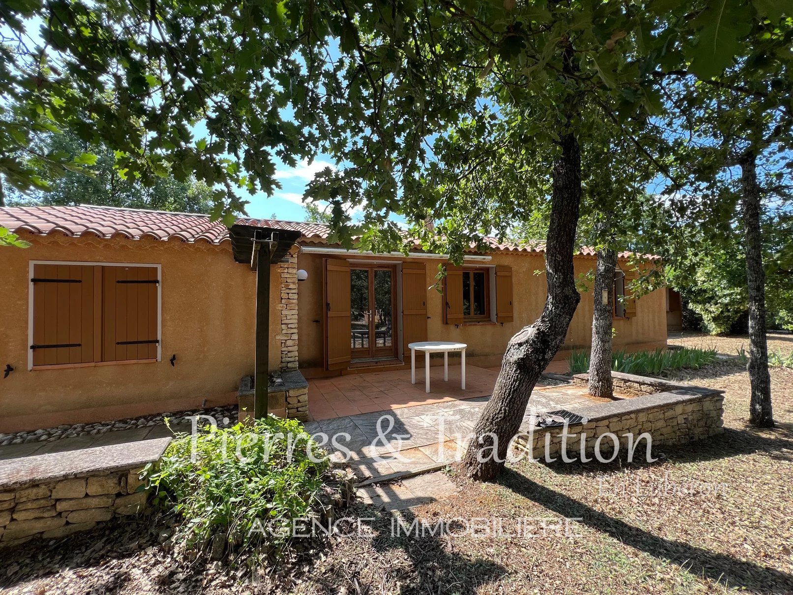 Maison à vendre, 131m², Saint-Saturnin-lès-Apt