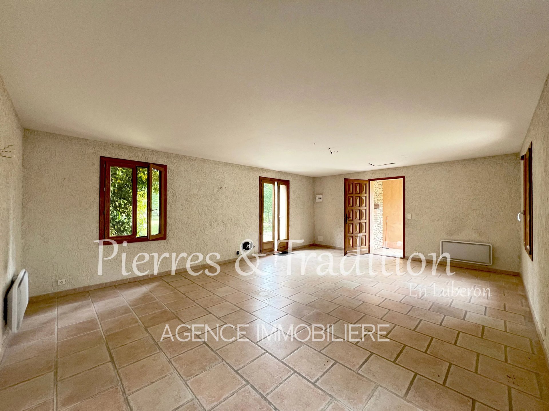Maison à vendre, 131m², Saint-Saturnin-lès-Apt