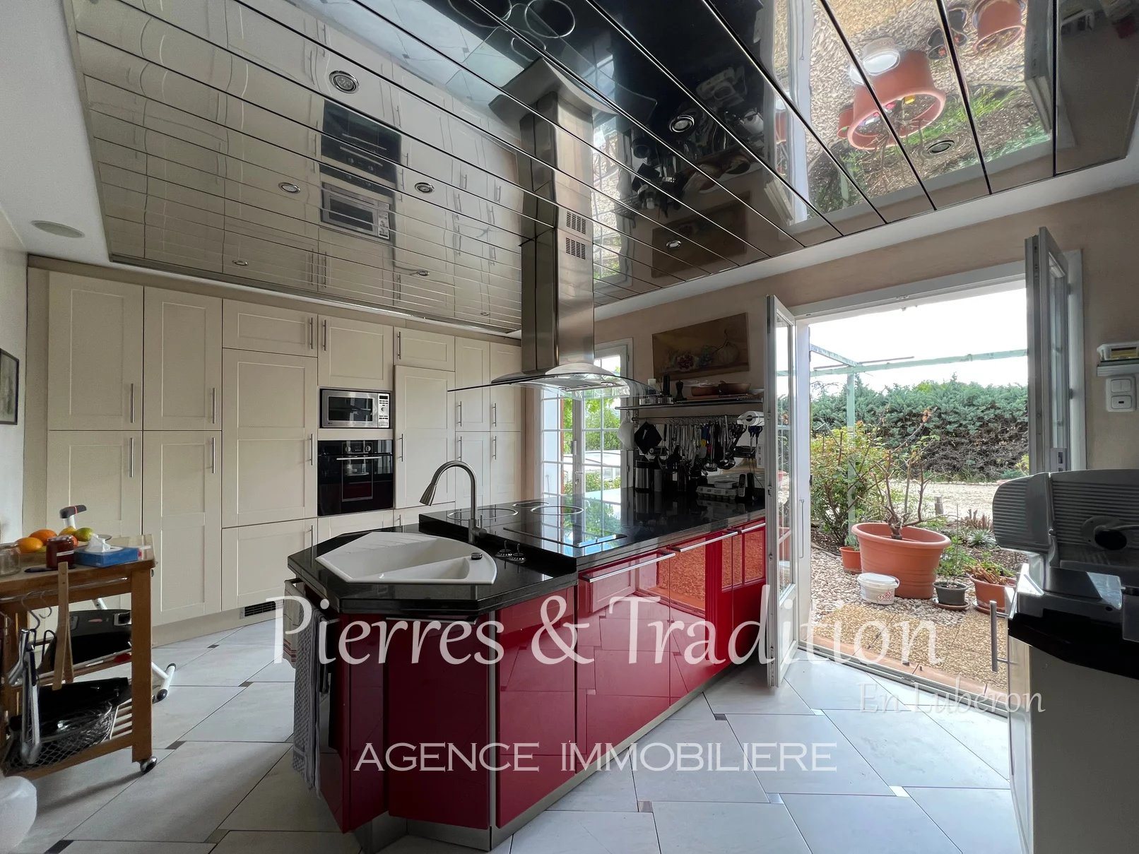 Maison à vendre, 190m², Rustrel