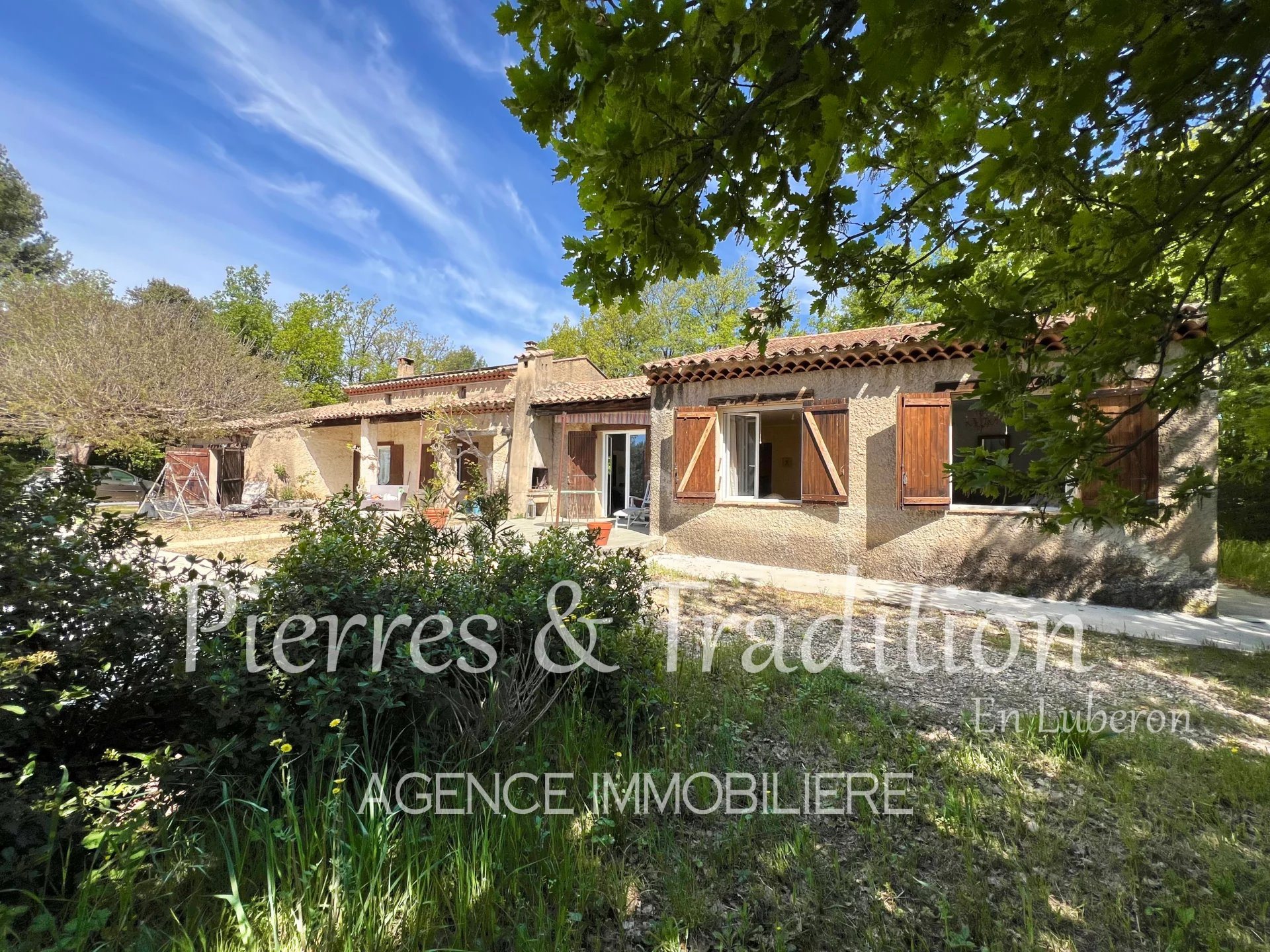 Maison à vendre, 229m², Saint-Saturnin-lès-Apt