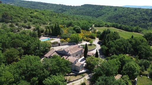 Maison 482 m² · à Reillanne · 482 m² · 895 000 €
