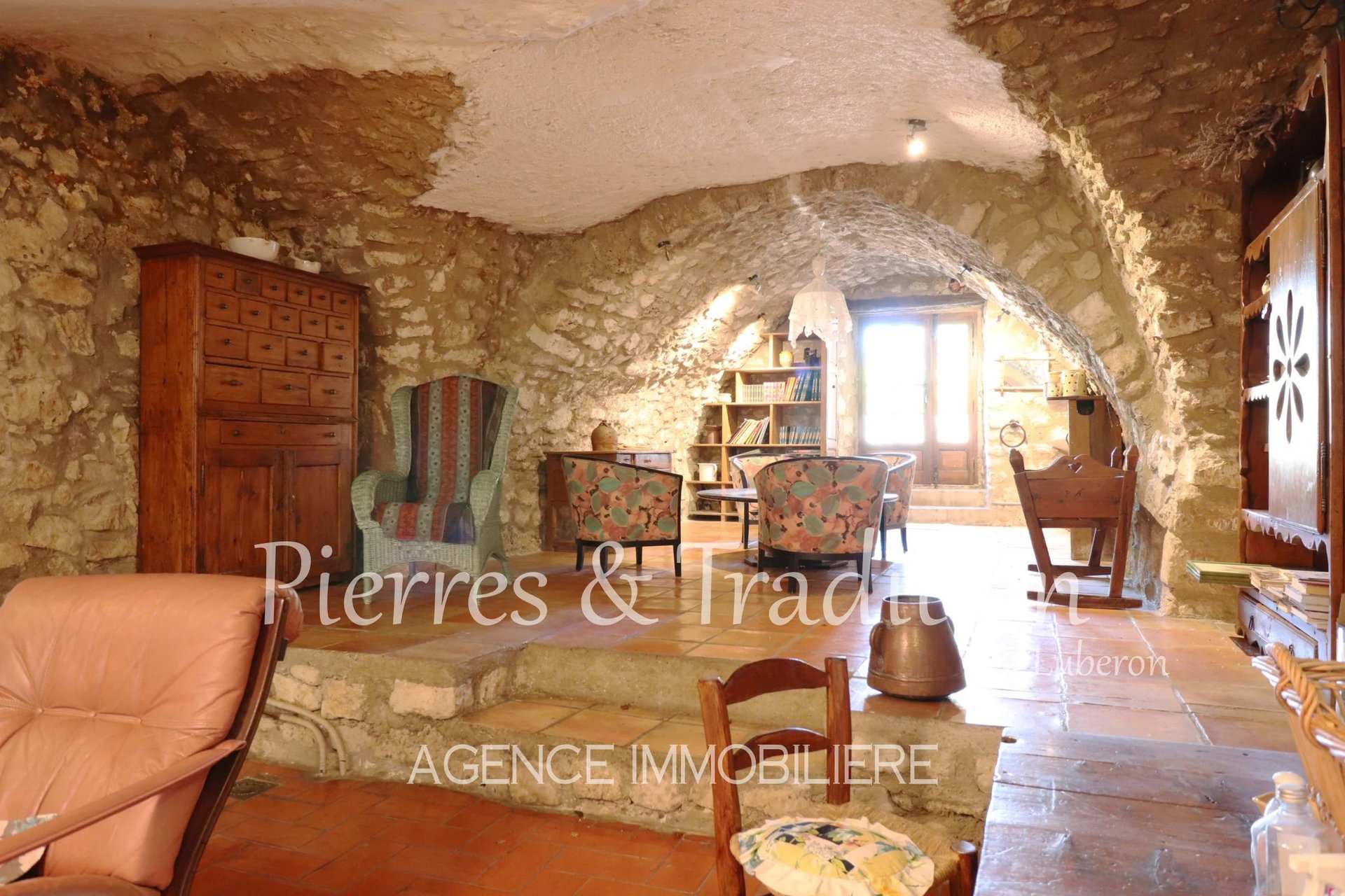 Maison à vendre, 482m², Reillanne