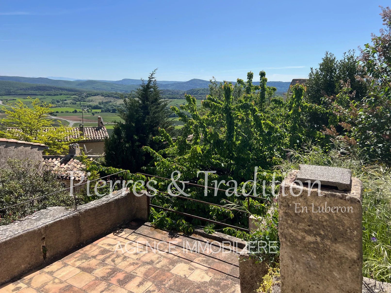 Maison à vendre, 117m², Simiane-la-Rotonde
