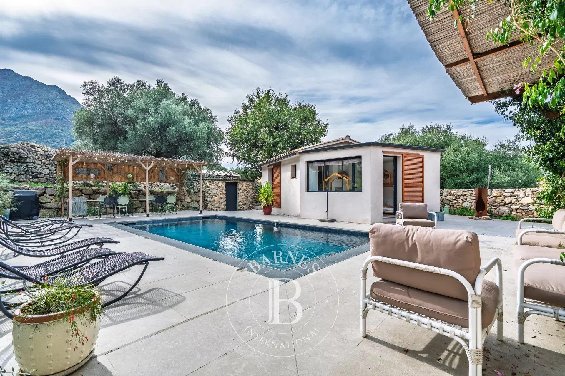 Maison à vendre, 205m², Calvi