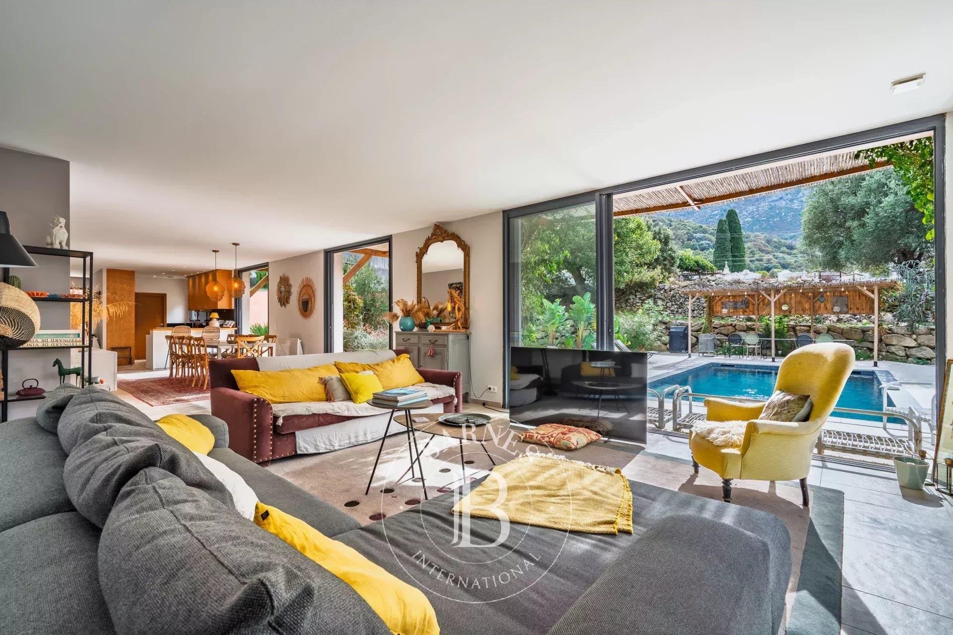Maison à vendre, 205m², Calvi