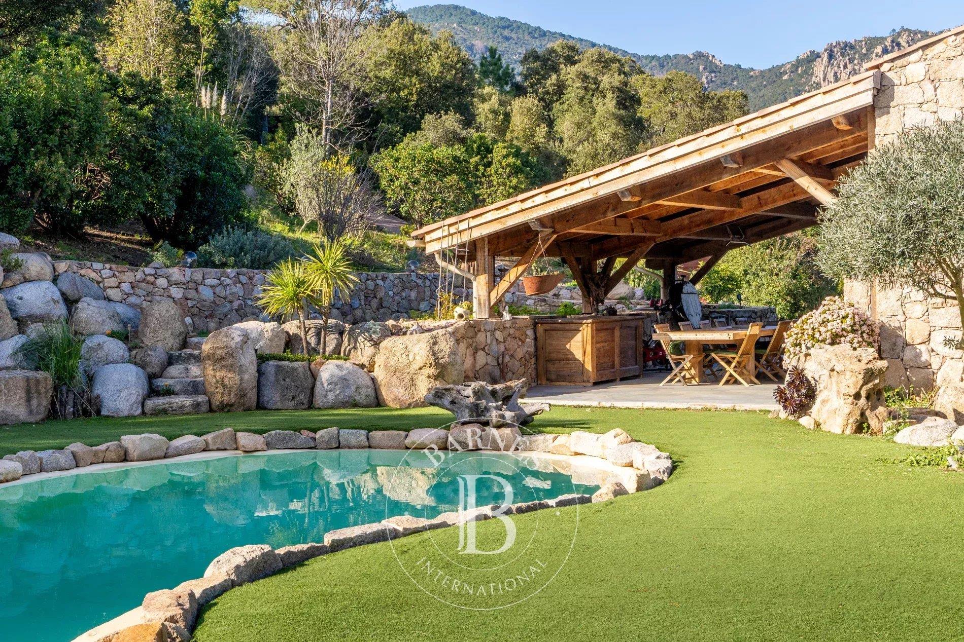 Maison à vendre, 180m², Sainte-Lucie de Porto-Vecchio
