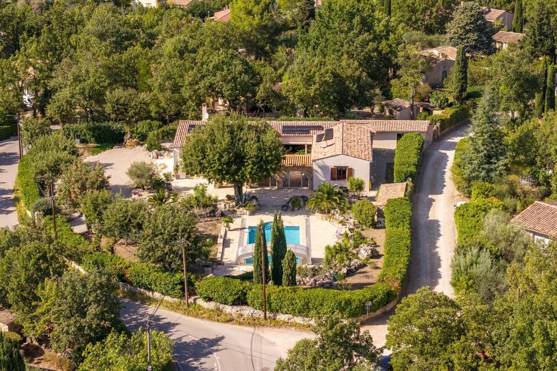 Maison à vendre, 248m², Saint-Cézaire-sur-Siagne