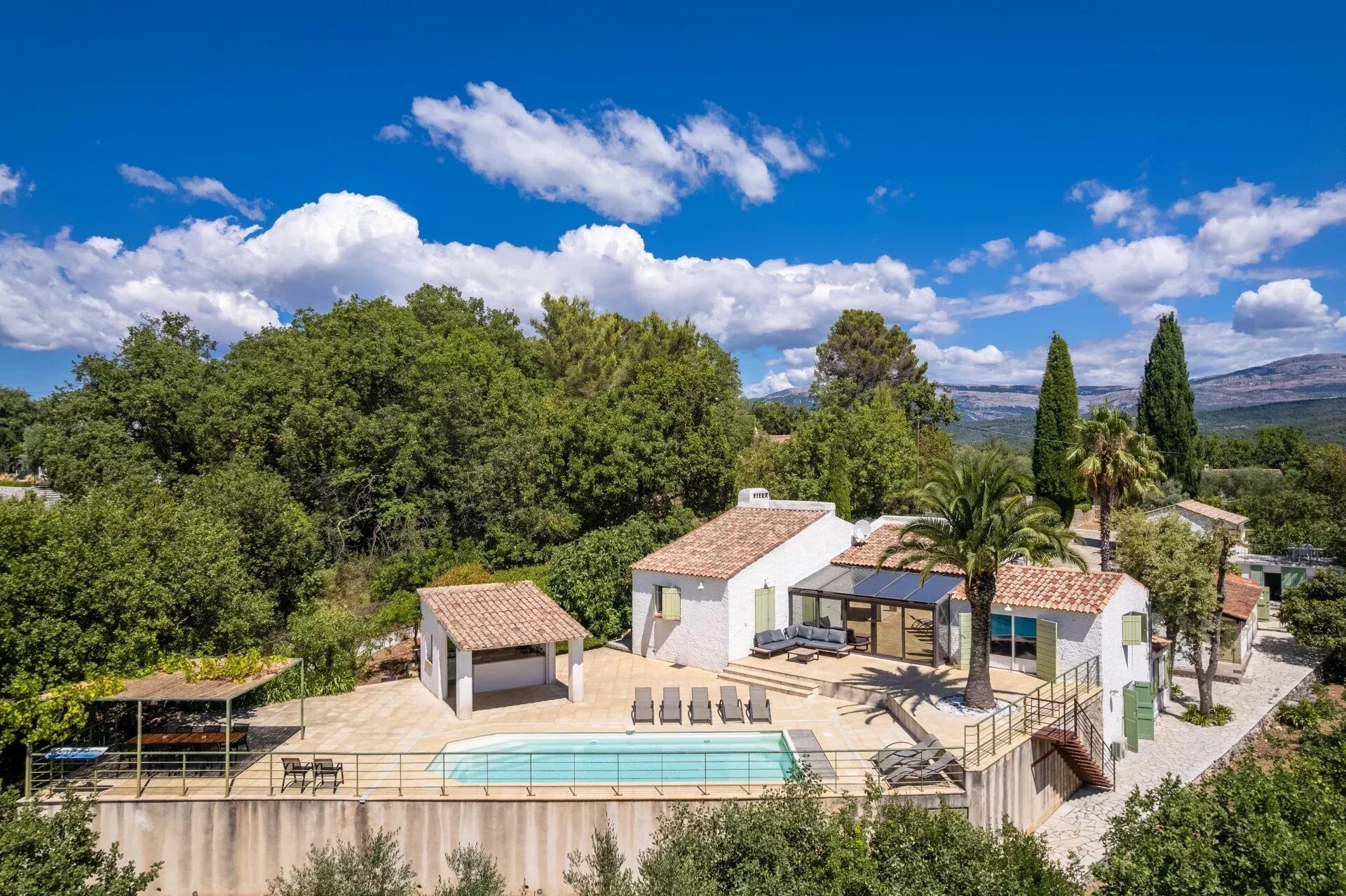 Maison à vendre, 188m², Saint-Cézaire-sur-Siagne