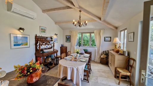 Maison 6 pièces 146 m² · à Montblanc · 146 m² · 375 000 €