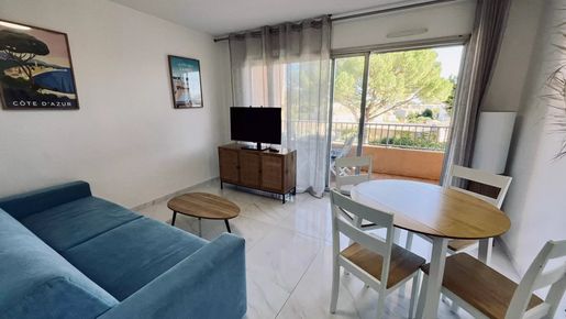 Appartement 1 pièce 31 m² · à Vallauris · 31 m² · 185 000 €