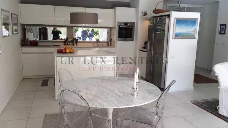 Appartement à louer, 87m², Antibes