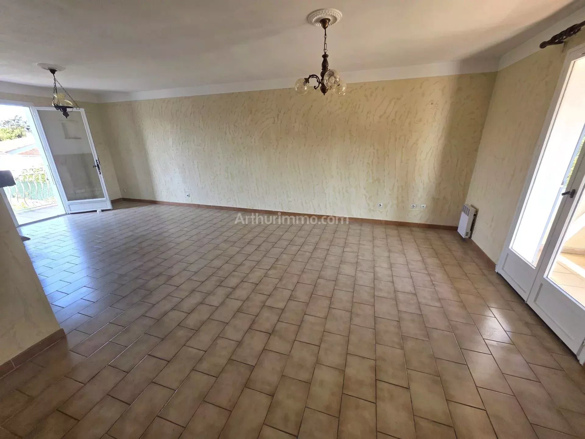 Maison à vendre, 180m², Le Muy
