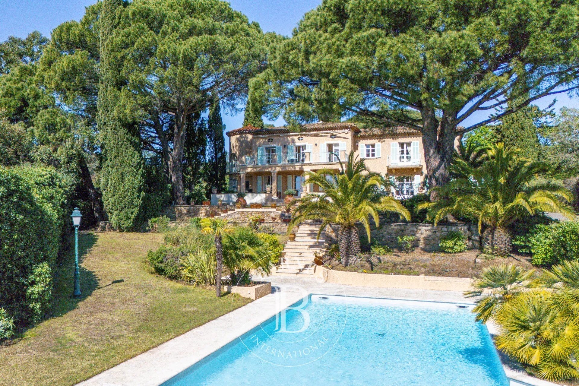 Maison à vendre, 395m², Grimaud