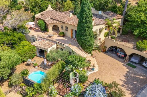 Maison 9 pièces 275 m² · à Roquebrune-sur-Argens · 275 m² · 1 690 000 €