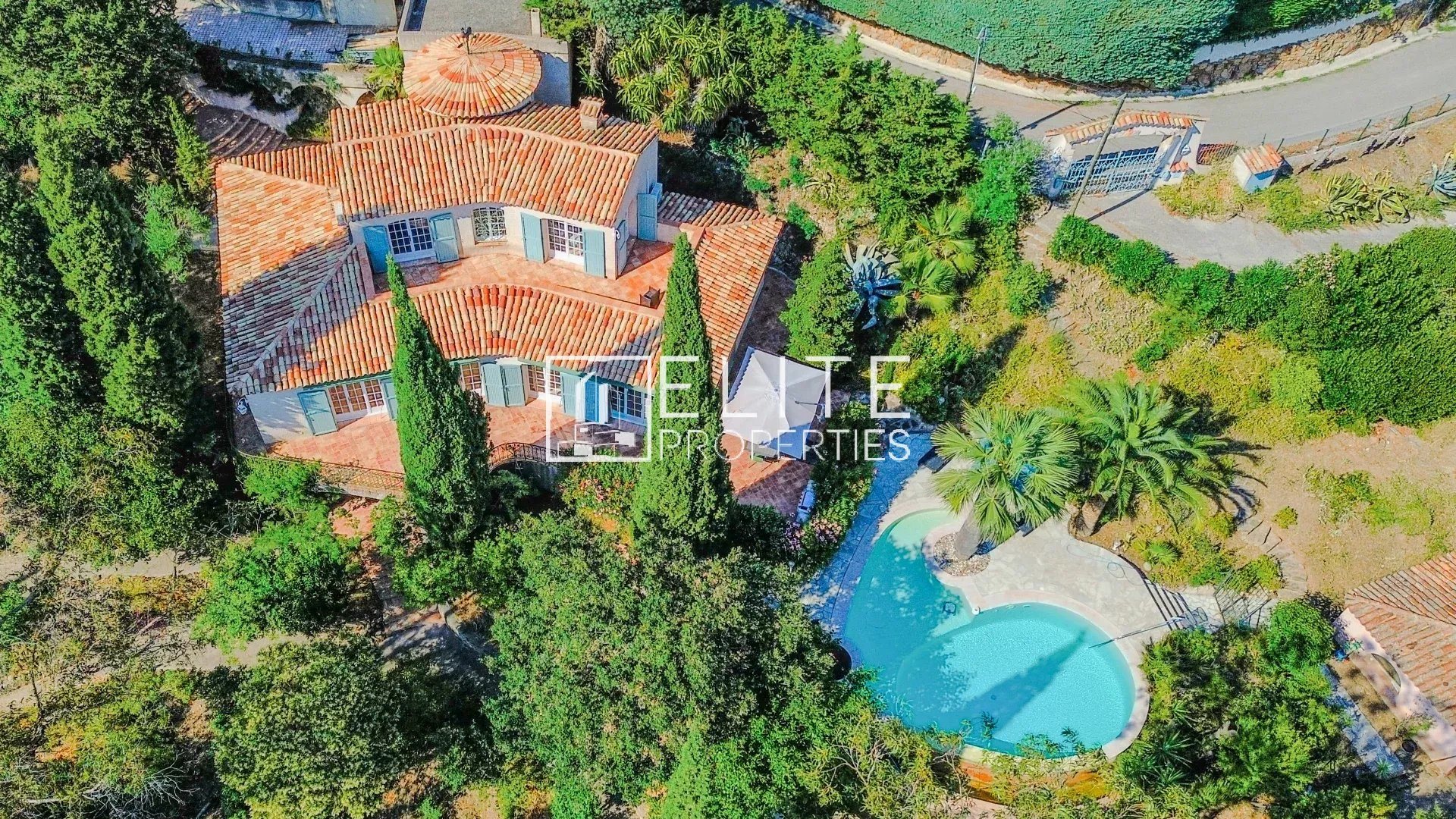 Maison à vendre, 256m², Mandelieu-la-Napoule