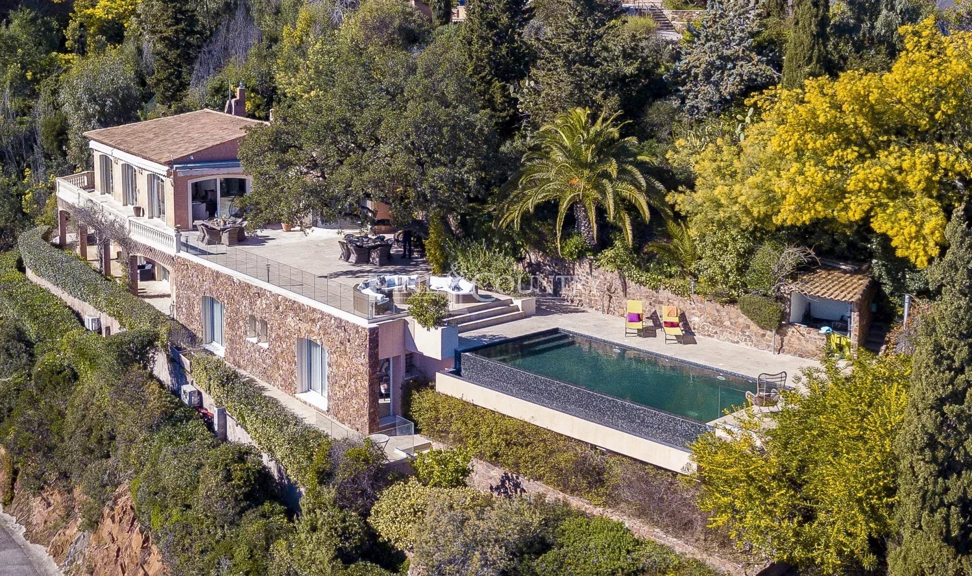 Maison à vendre, 280m², Théoule-sur-Mer