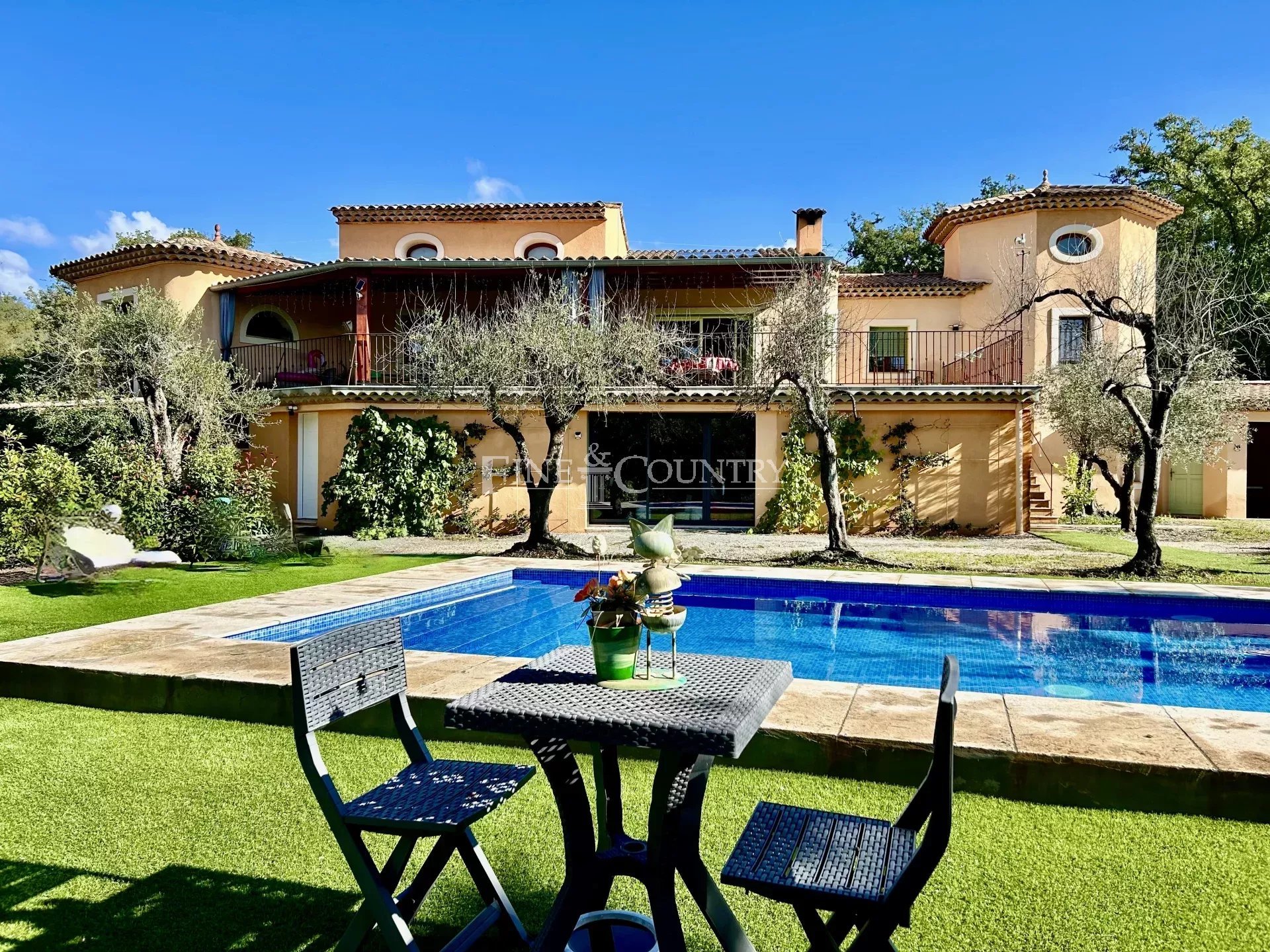 Maison à vendre, 240m², Saint-Cézaire-sur-Siagne
