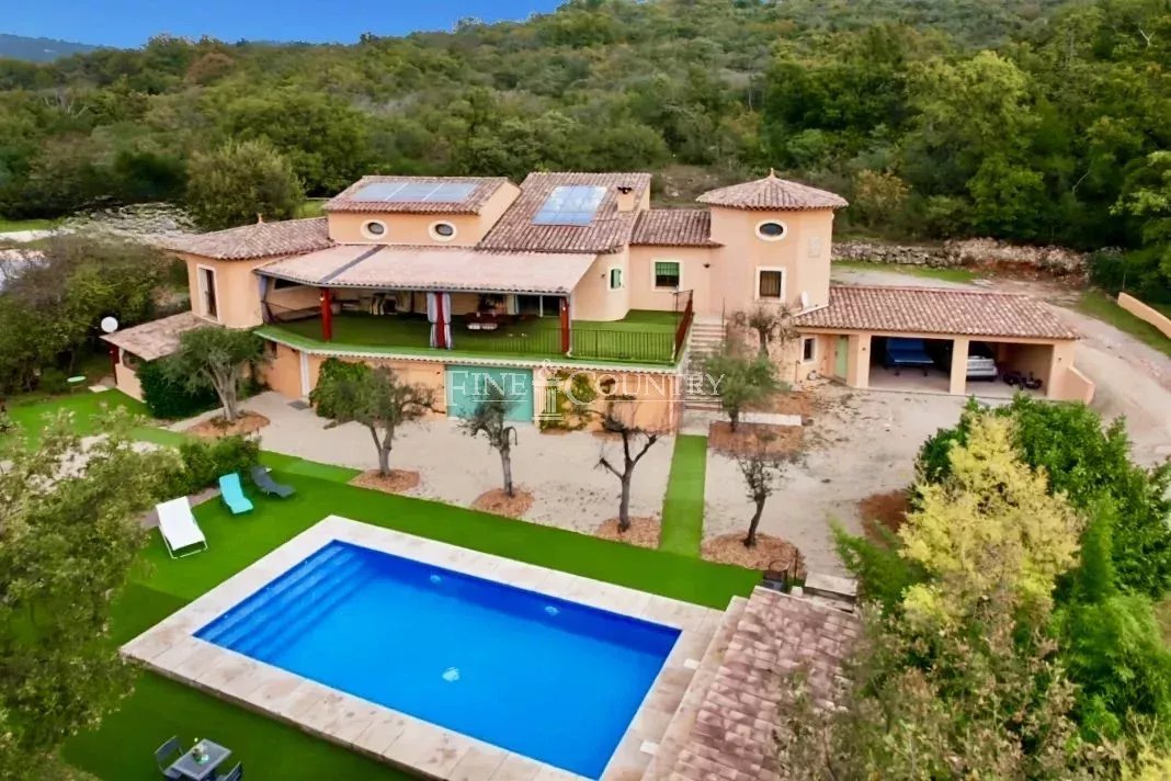 Maison à vendre, 240m², Saint-Cézaire-sur-Siagne