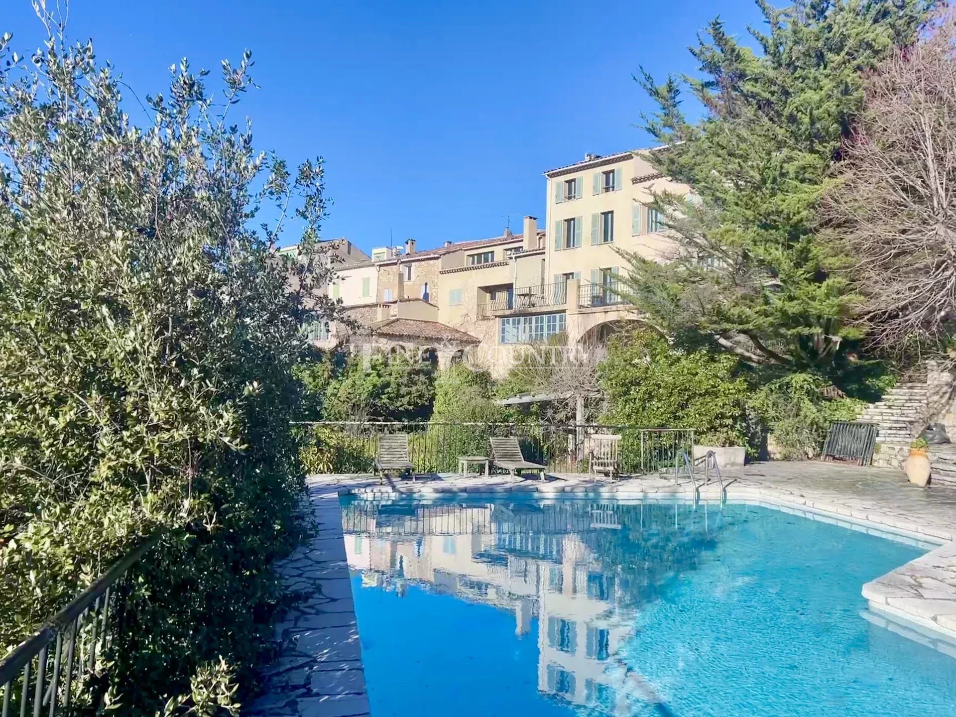 Maison à vendre, 536m², Saint-Cézaire-sur-Siagne