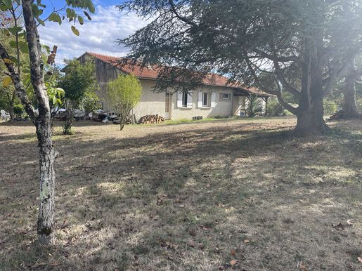 Maison 4 pièces 123 m² · à Vic-Fezensac · 123 m² · 222 500 €