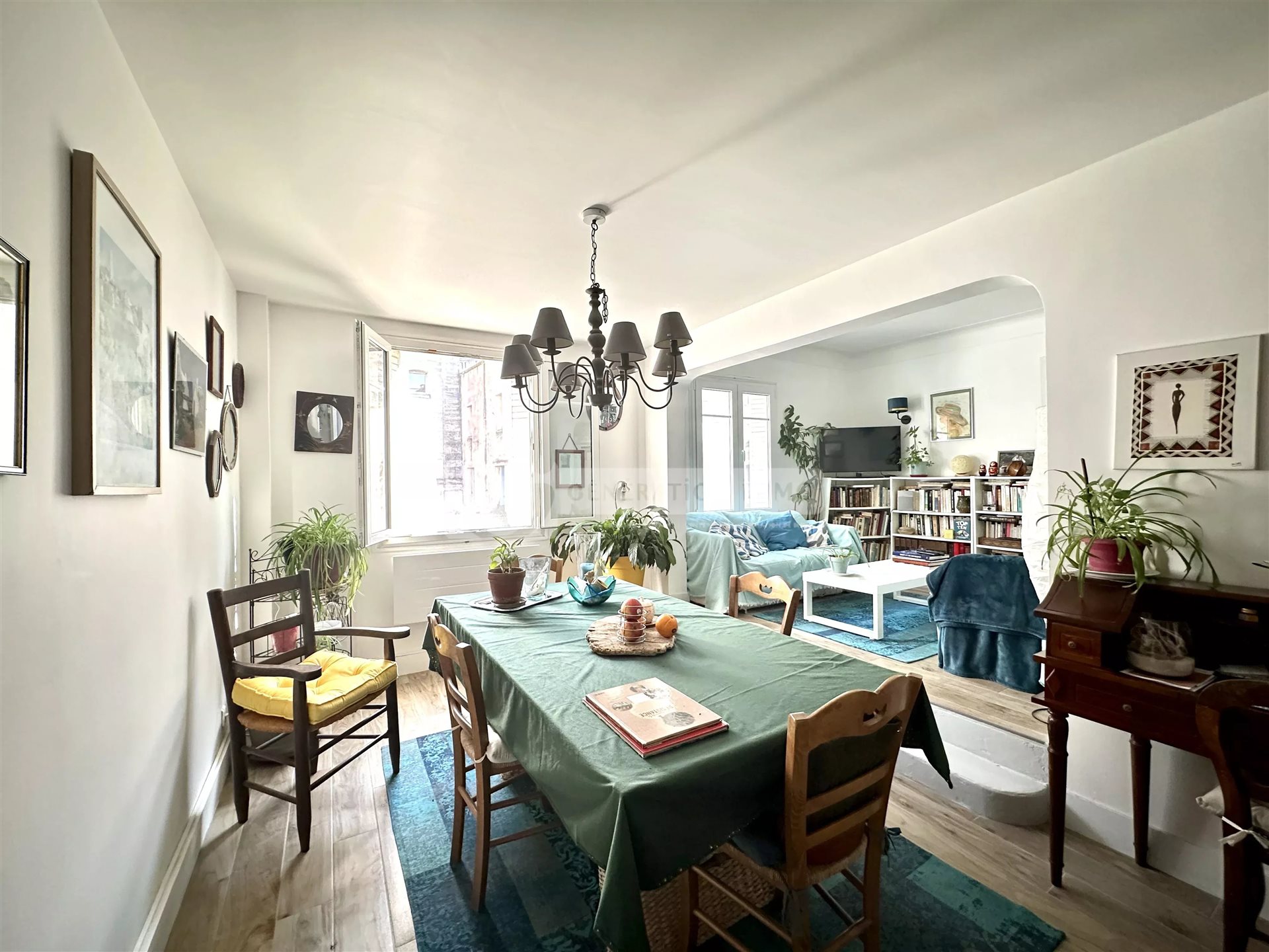Appartement à vendre, 65m², Arles
