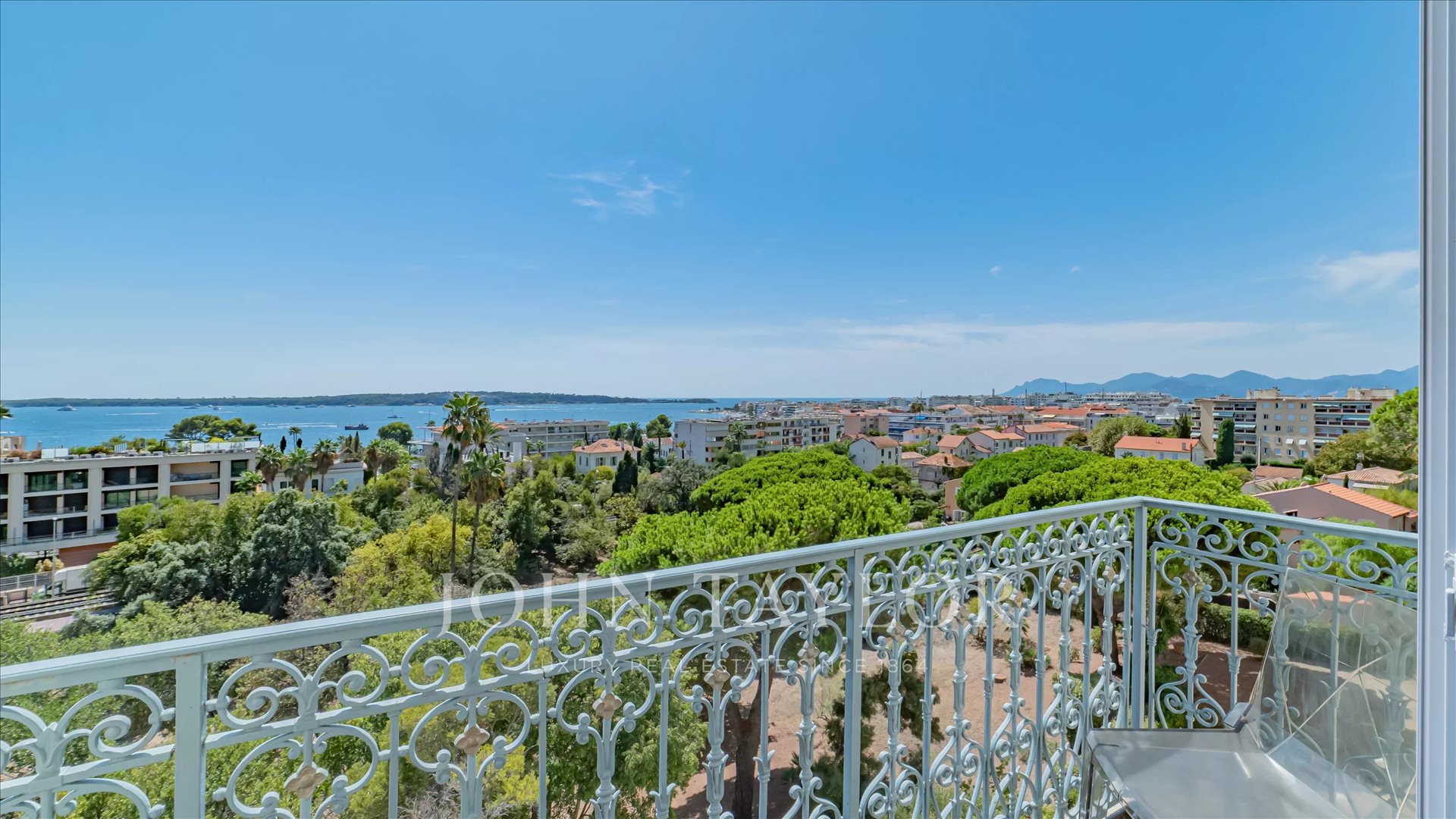 Appartamento 2 locali, 93 m²