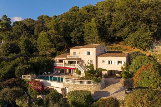 Maison 9 pièces 322 m² · à Saint-Paul-de-Vence · 322 m² · 1 990 000 €