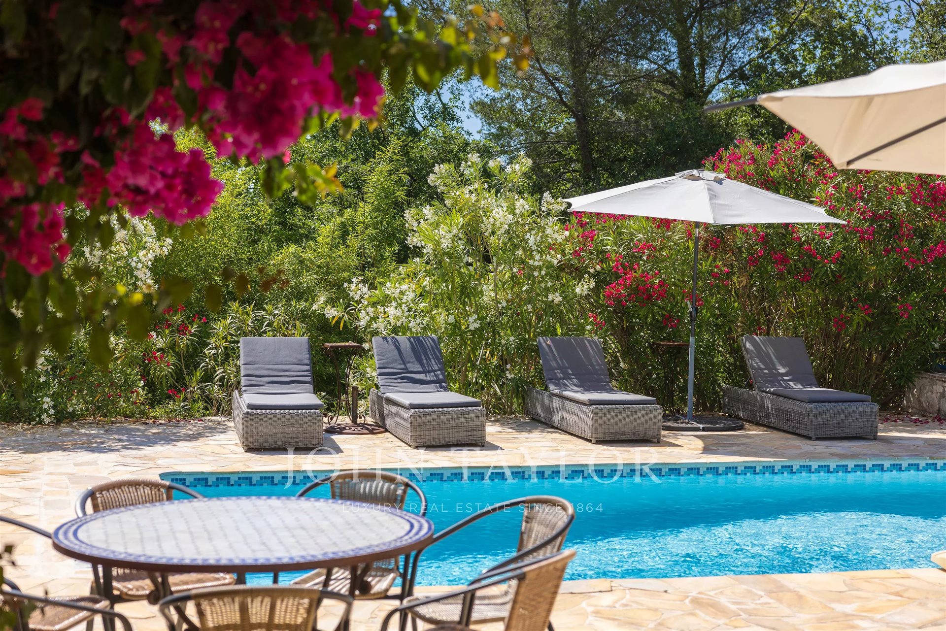 Maison à vendre, 200m², Tourrettes-sur-Loup