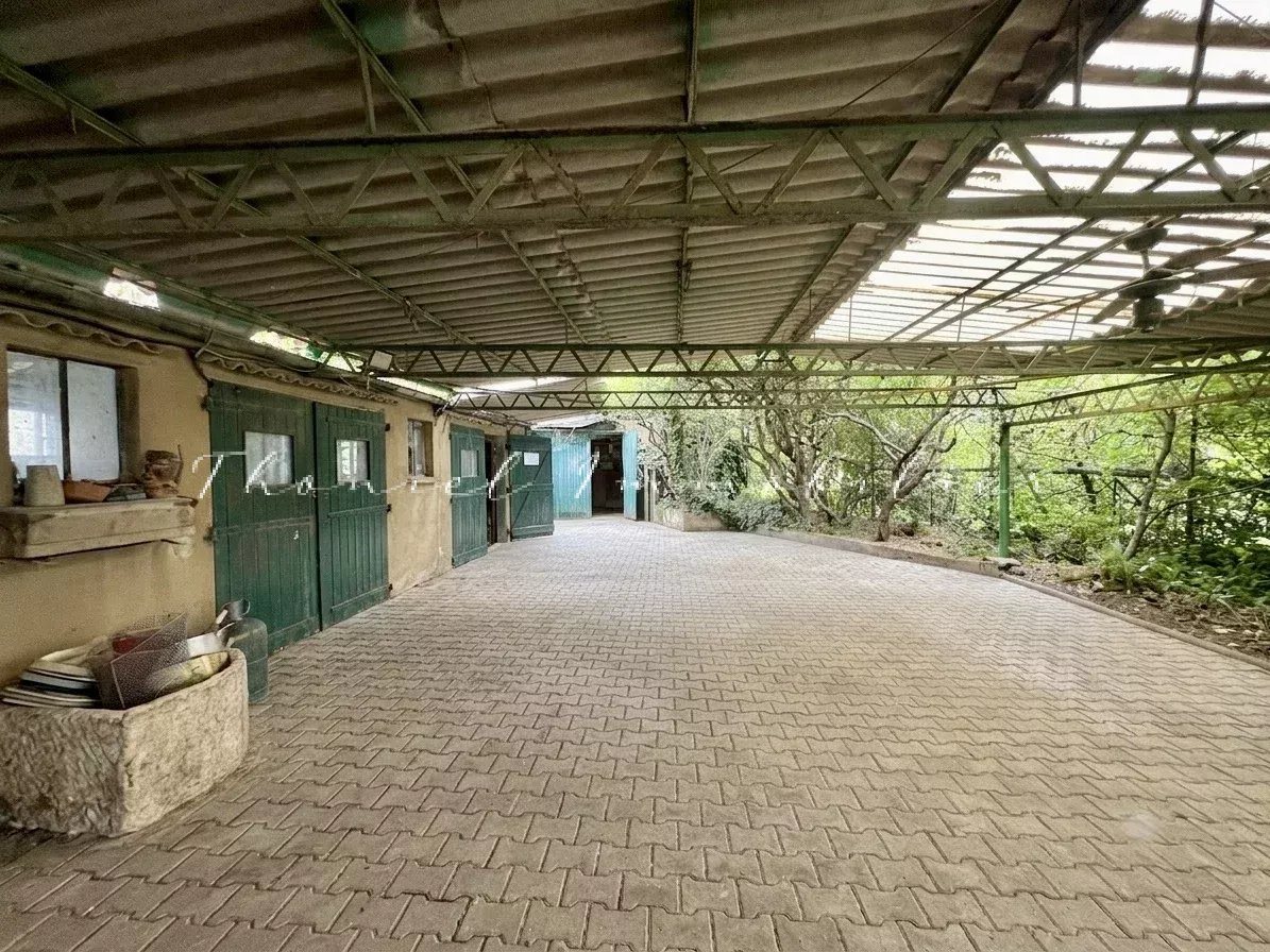 Land with hangars for sale in Cogolin - Vue 2