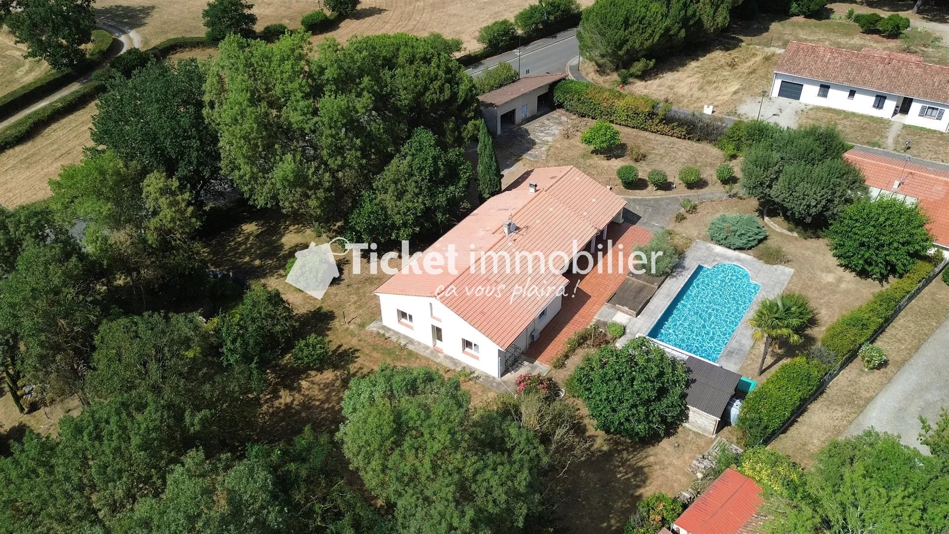 Maison à vendre, 160m², Larra