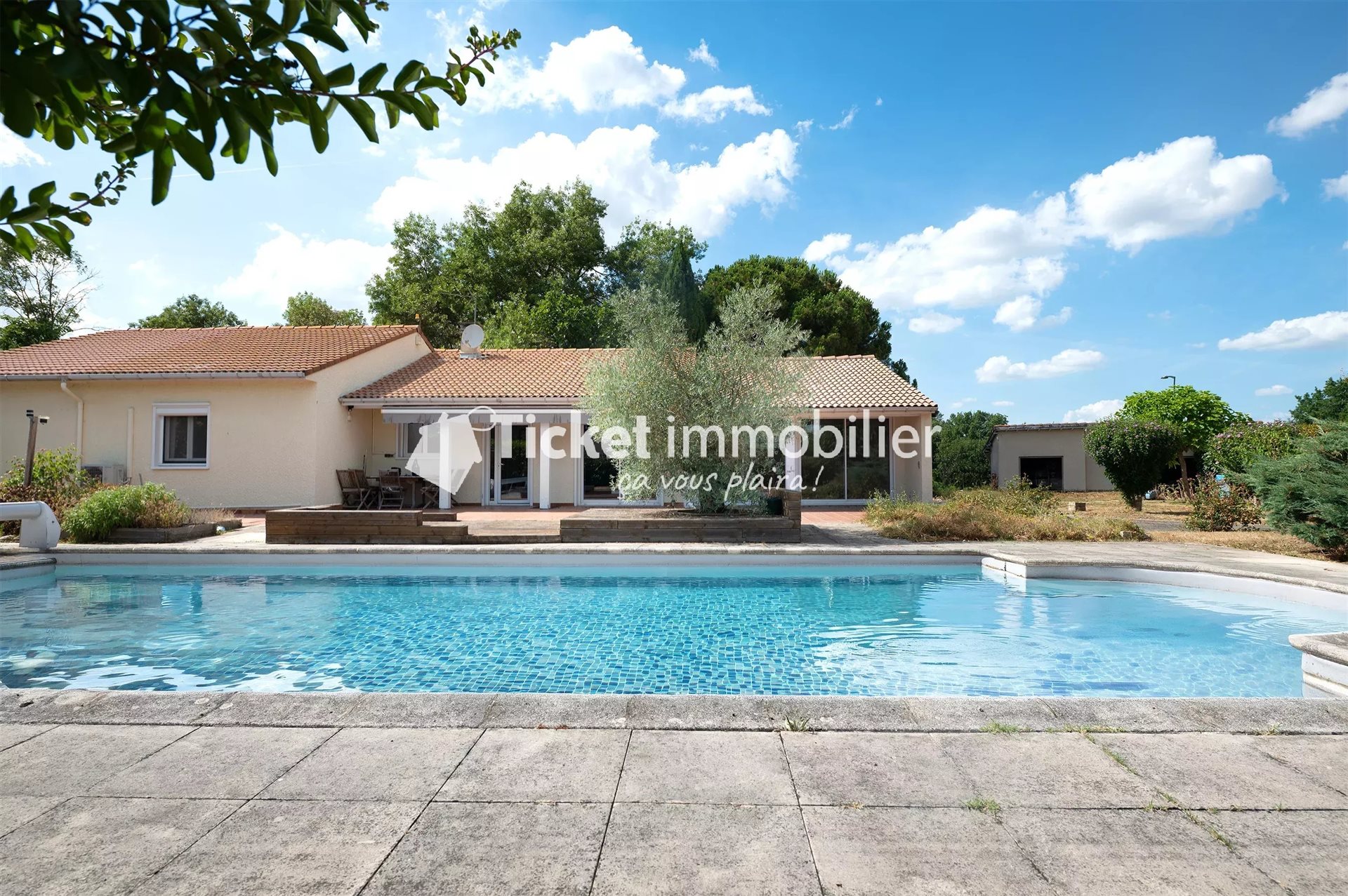 Maison à vendre, 160m², Larra