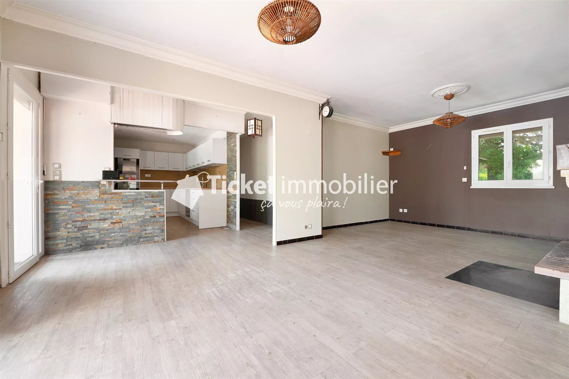 Maison à vendre, 160m², Larra