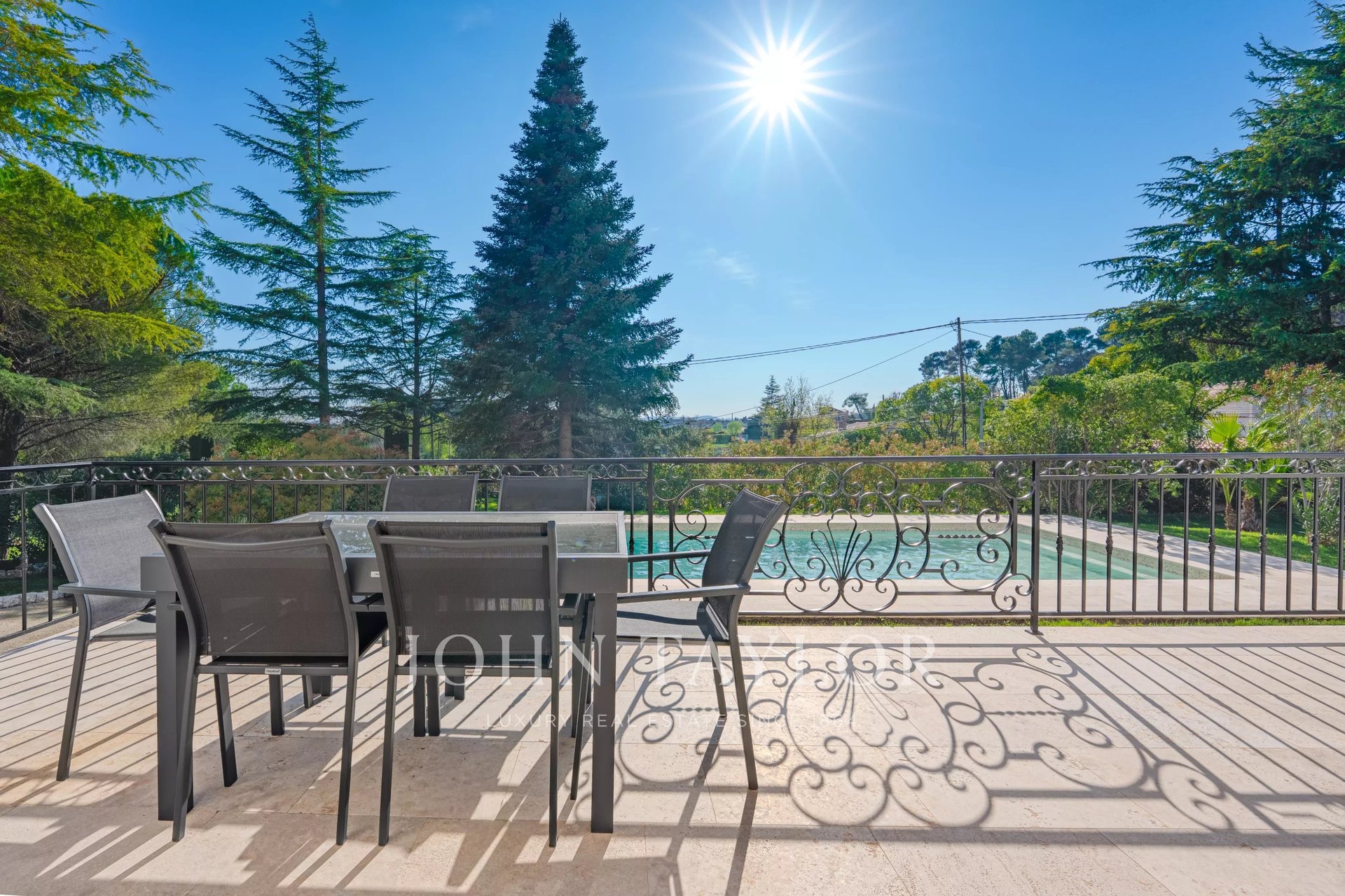 Maison à vendre, 260m², Châteauneuf-Grasse