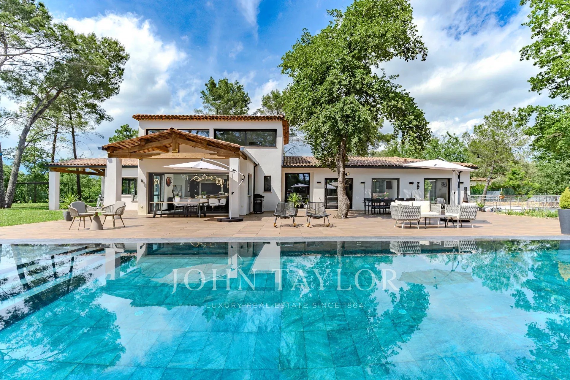 Maison à vendre, 370m², Saint-Paul-en-Forêt