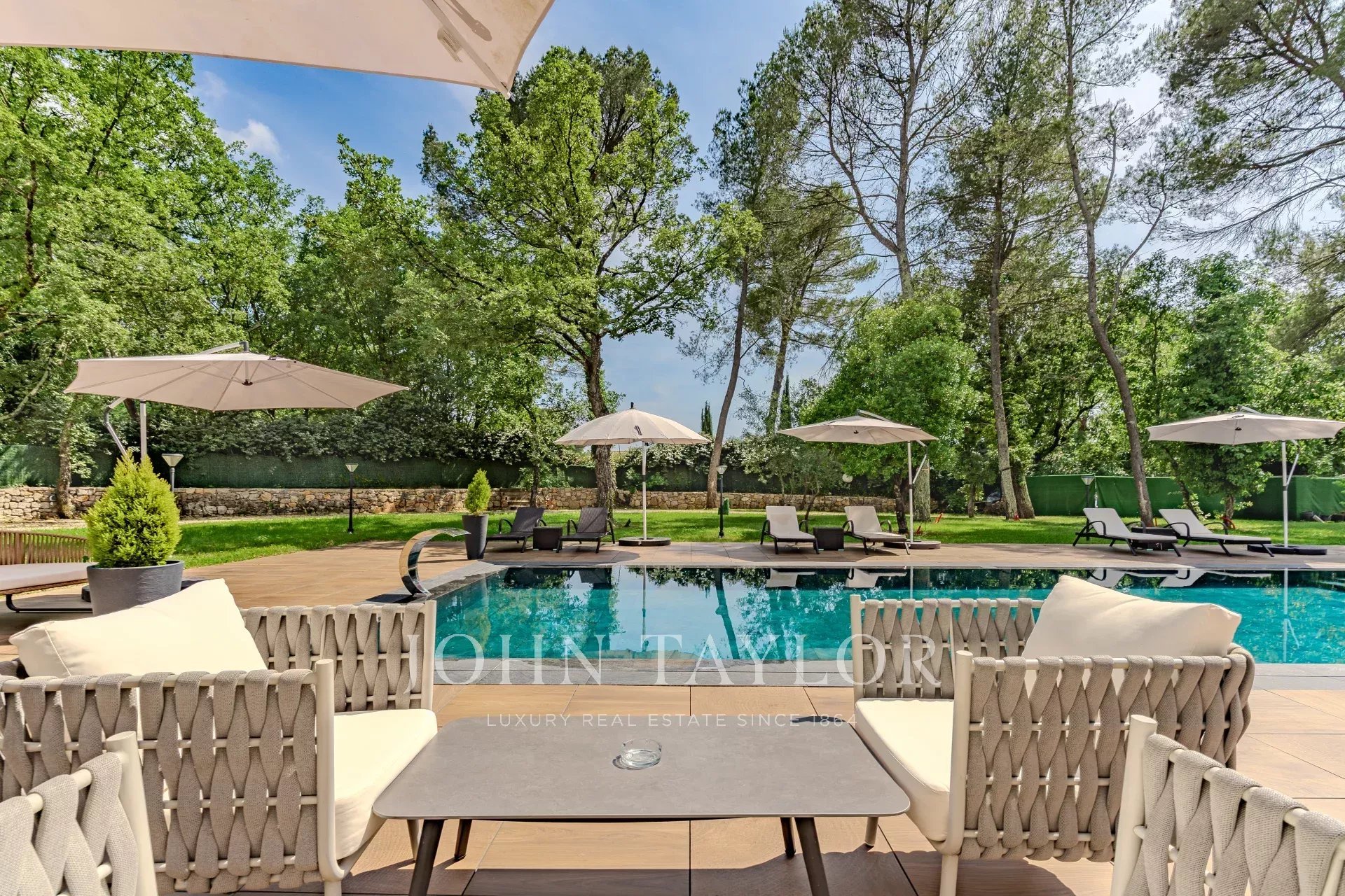 Maison à vendre, 370m², Saint-Paul-en-Forêt