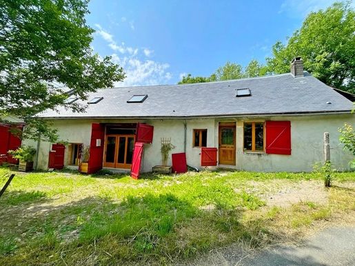 Maison 6 pièces 142 m² · à Saint-Brisson · 142 m² · 174 000 €