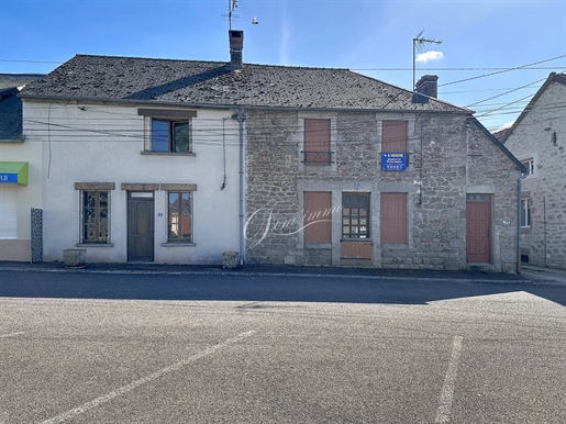 Immeuble 212 m² · à La Roche-en-Brenil · 212 m² · 120 000 €
