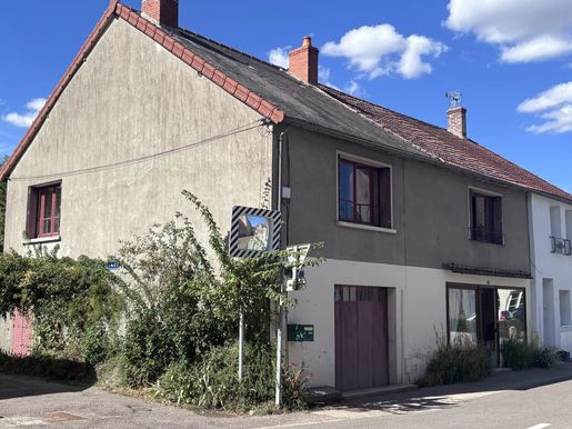 Maison 4 pièces 137 m² · à Liernais · 137 m² · 75 000 €