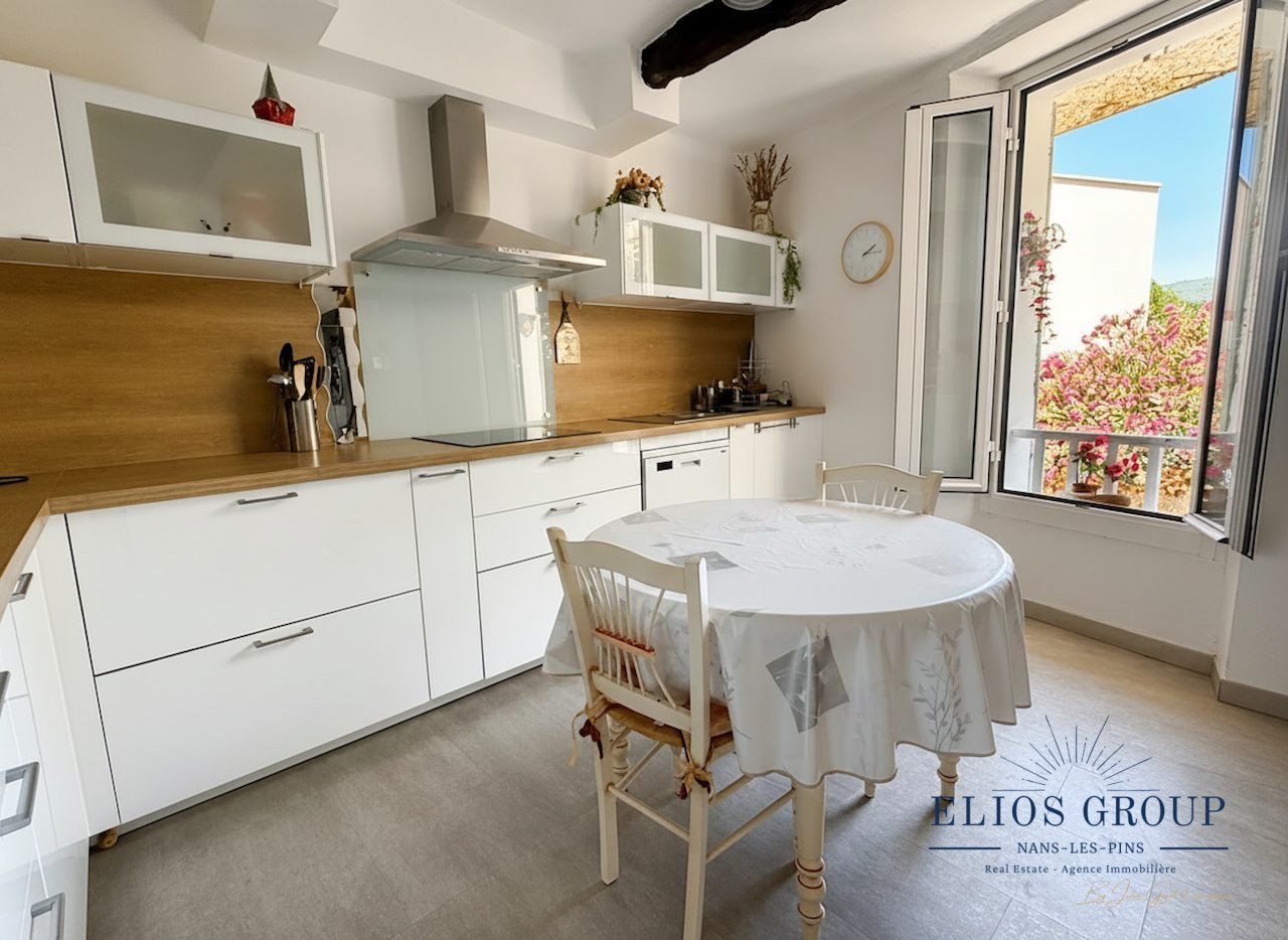 Maison à vendre, 100m², Nans-les-Pins