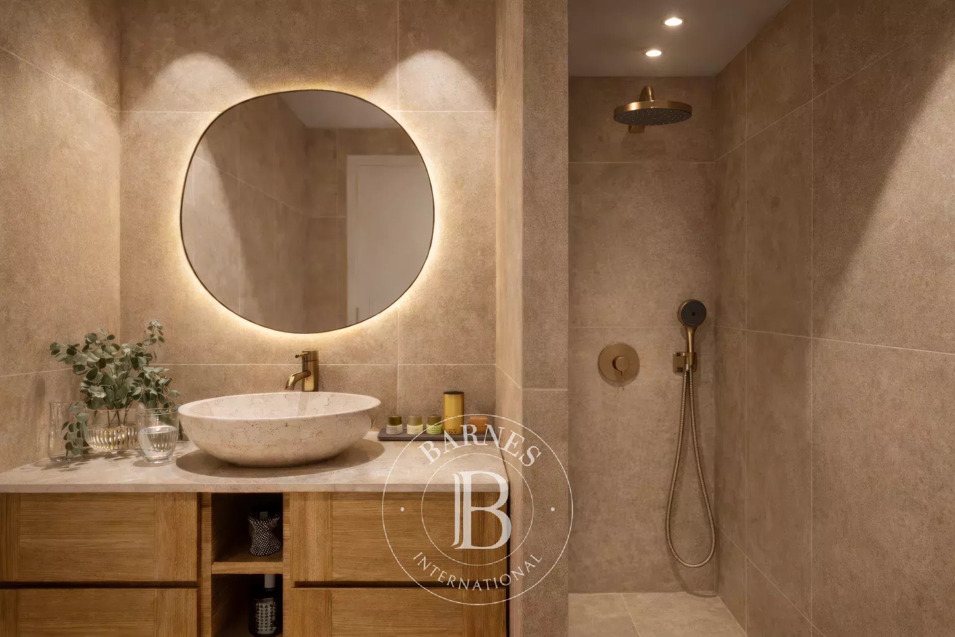 Saint-Tropez – Luxurious 2-Bedroom Apartment With Terraces - Mehr