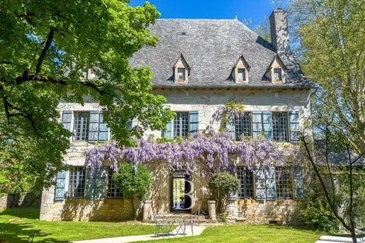 Maison 750 m² · à Figeac · 750 m² · 795 000 €