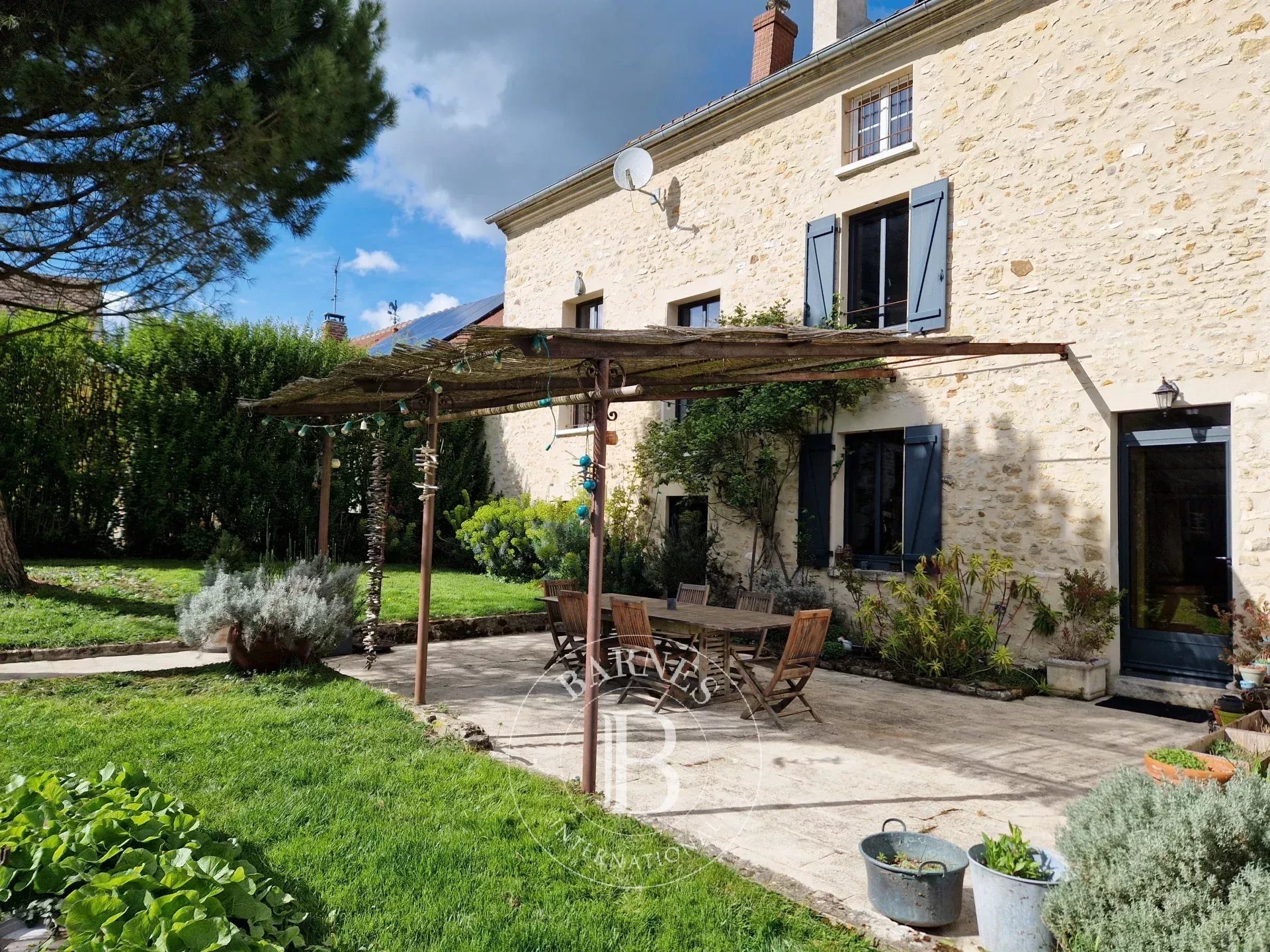 Maison à vendre, 276m², Oinville-sur-Montcient