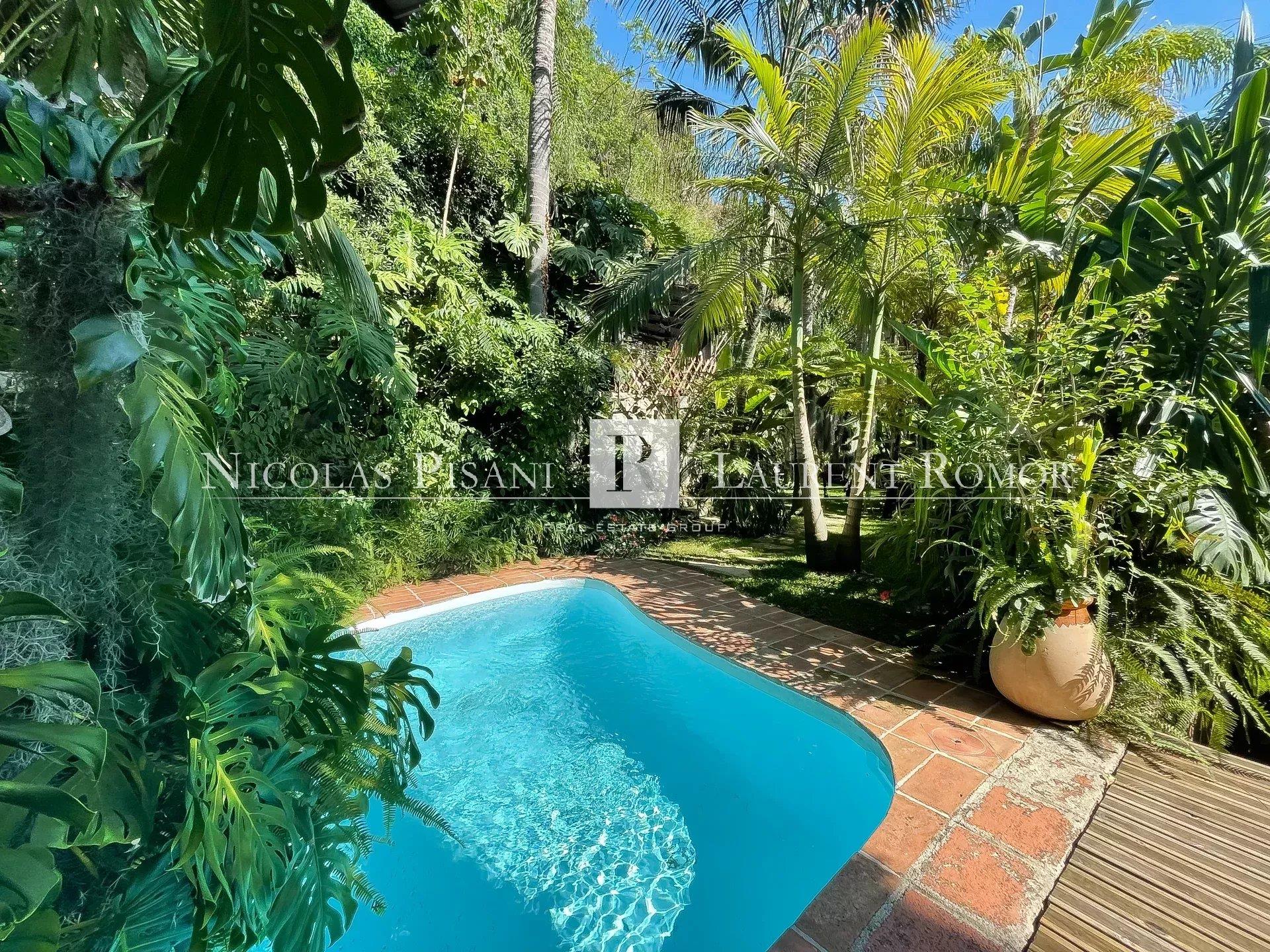 Maison à vendre, 240m², Èze