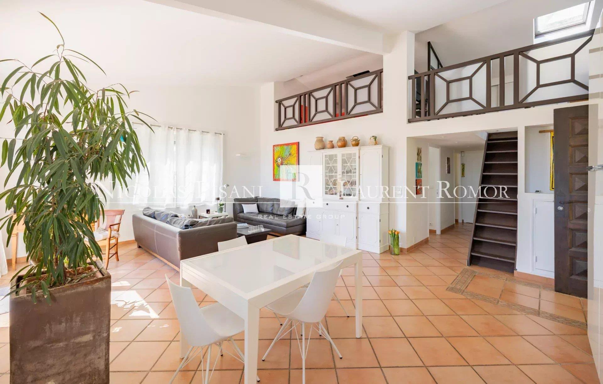 Maison à vendre, 240m², Èze