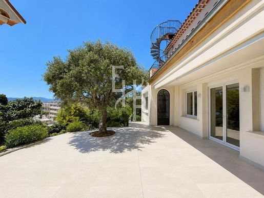 Appartement 4 pièces 157 m² · à Cannes · 157 m² · 1 350 000 €