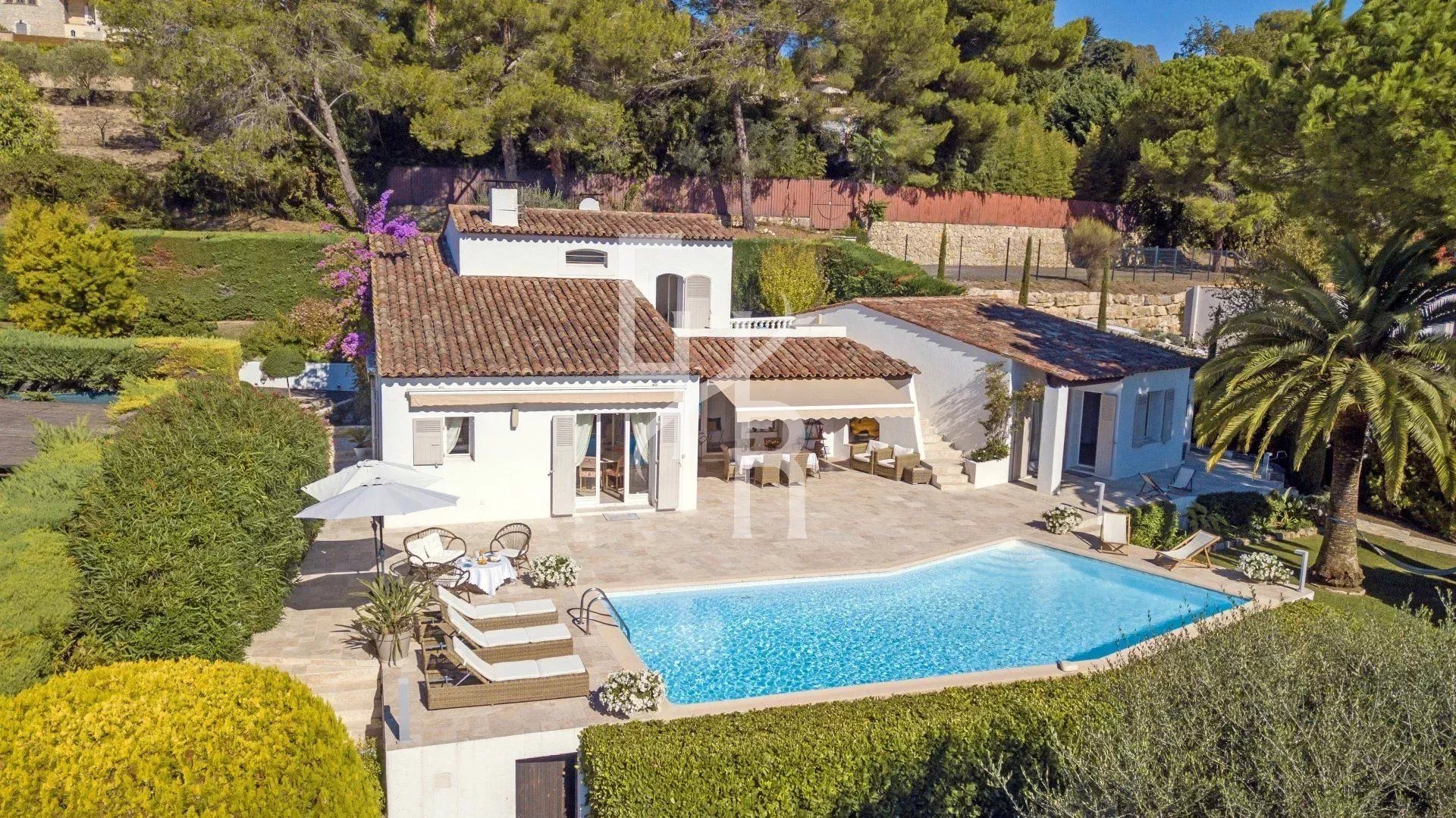 Maison à vendre, 220m², Mougins