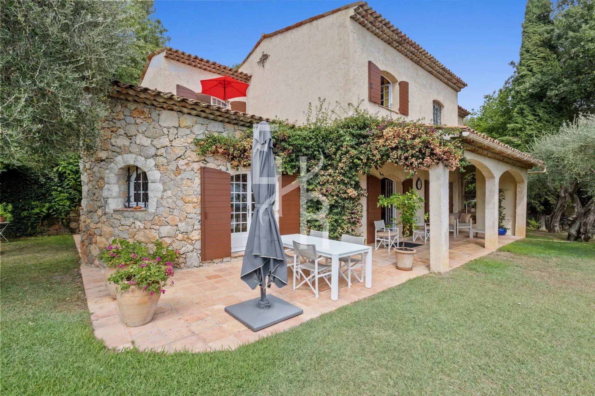 Maison à vendre, 205m², Spéracèdes